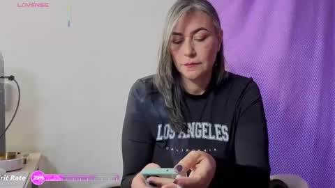 Snapshot of catrina_rich chatting on November 29, 12:02 am catrina online show from November 29, 12:02 am