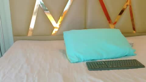 Snapshot of cattaleeyaa chatting on October 20, 12:27 pm CATALEYA online show from October 20, 12:27 pm