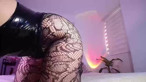 CATALEYA  online show from December 20, 10:17 pm