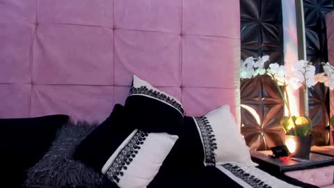 Snapshot of cattleya_jensen chatting on December 14, 5:25 pm Cattleya online show from December 14, 5:25 pm
