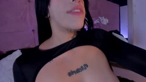 Snapshot of cattleya_jensen chatting on February 28, 2:42 pm Cattleya online show from February 28, 2:42 pm