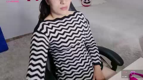 Snapshot of cattleyaangel chatting on June 20, 4:21 pm Cattleya online show from June 20, 4:21 pm
