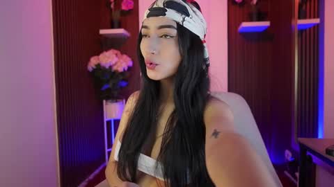 cattleyascaly online show from October 27, 7:40 pm