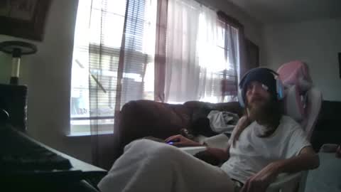 Snapshot of cattywompiscreations chatting on January 12, 2:09 pm zatbabydaddy online show from January 12, 2:09 pm