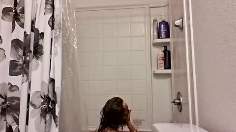 Snapshot of cattywompiscreations chatting on February 28, 4:10 am zatbabydaddy online show from February 28, 4:10 am