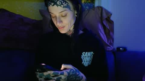 Snapshot of caulkgobbler chatting on October 1, 3:23 am alaska online show from October 1, 3:23 am