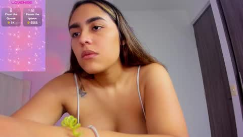 Cay online show from November 4, 1:21 pm