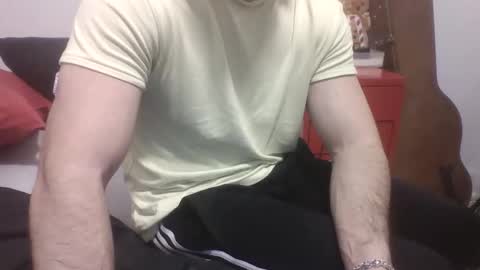 Snapshot of cballs34 chatting on February 21, 1:34 pm Matthiiieeeuuu online show from February 21, 1:34 pm