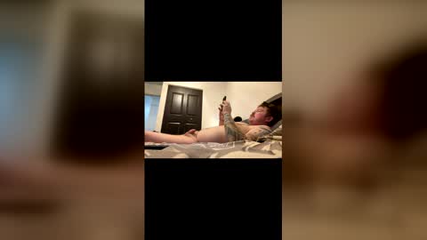 Snapshot of cbuds33 chatting on December 1, 4:34 pm cbuds33 online show from December 1, 4:34 pm