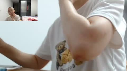 Snapshot of cbz112233 chatting on June 16, 4:09 pm ANNYANNY online show from June 16, 4:09 pm