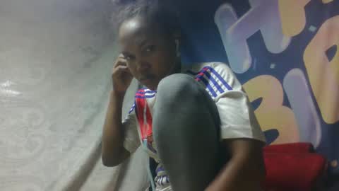 Snapshot of cchantela chatting on January 12, 6:29 am cchantela online show from January 12, 6:29 am