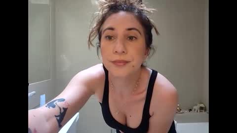 Snapshot of cctvxo chatting on September 15, 2:55 am Sarahx online show from September 15, 2:55 am