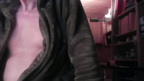 Snapshot of cd_99 chatting on October 30, 7:47 pm cd_99 online show from October 30, 7:47 pm