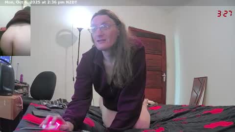 Snapshot of cdadalyn chatting on October 6, 1:36 am Adalyn online show from October 6, 1:36 am