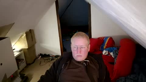 Snapshot of cebas chatting on February 3, 12:36 pm cebas online show from February 3, 12:36 pm