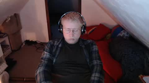 Snapshot of cebas chatting on March 6, 8:52 am cebas online show from March 6, 8:52 am