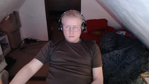 Snapshot of cebas chatting on March 9, 8:21 pm cebas online show from March 9, 8:21 pm