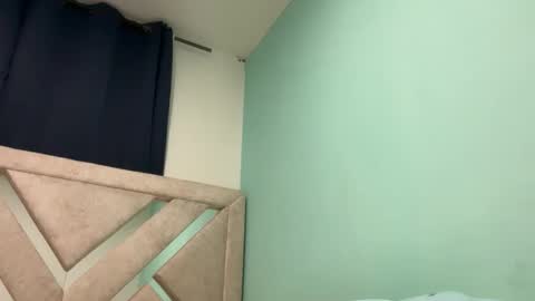 ceci1218 online show from April 14, 3:01 am