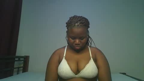 ceepretty25 online show from April 21, 9:15 am