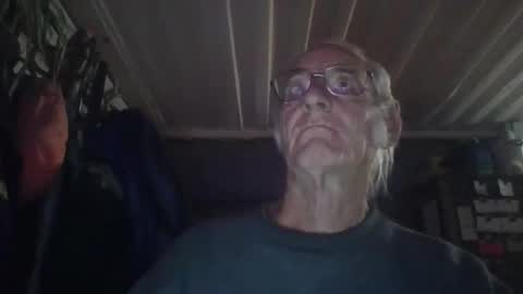 Snapshot of cef539 chatting on October 10, 2:10 am Chuck online show from October 10, 2:10 am