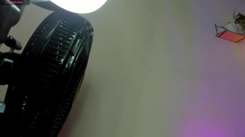 celene_rosejs online show from April 6, 3:15 am