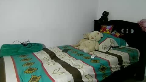 Snapshot of celessteseductora chatting on November 20, 3:34 pm celessteseductora online show from November 20, 3:34 pm