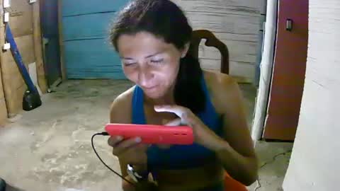 Snapshot of celeste198694 chatting on February 5, 3:34 am celeste198694 online show from February 5, 3:34 am