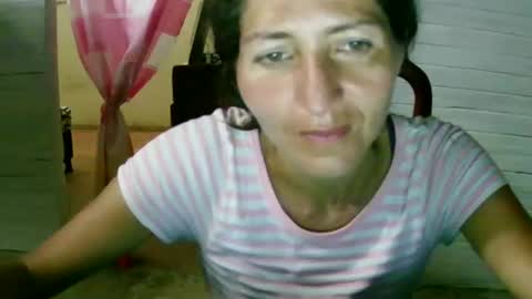 Snapshot of celeste198694 chatting on February 7, 8:31 pm celeste198694 online show from February 7, 8:31 pm