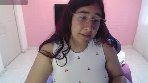 celeste817631 online show from May 26, 2:24 pm