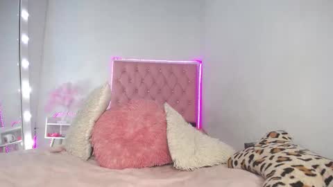 Snapshot of celeste__sweetx chatting on October 18, 8:42 pm Celeste Sweet online show from October 18, 8:42 pm