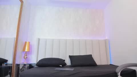 celeste_dalton online show from March 24, 11:48 am