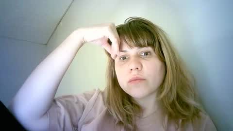 Snapshot of celeste_naughty_ chatting on February 4, 9:26 am celeste_naughty_ online show from February 4, 9:26 am