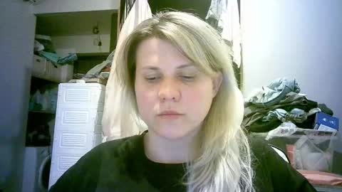 Snapshot of celeste_naughty_ chatting on May 7, 11:04 am celeste_naughty_ online show from May 7, 11:04 am