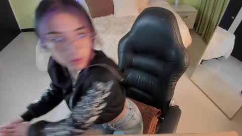 Snapshot of celeste_rous__ chatting on March 2, 12:01 pm Celeste online show from March 2, 12:01 pm