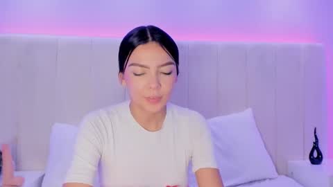 celestebellmont online show from December 4, 2:59 pm