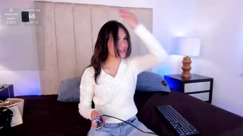 Lauren online show from January 15, 8:01 pm