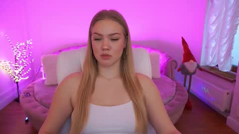 celestenoirr online show from January 9, 8:17 am