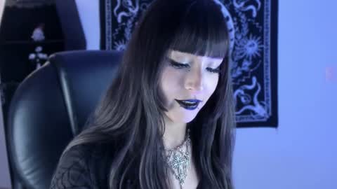   online show from November 27, 1:18 am