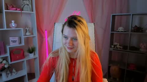 your cute kitty online show from May 16, 6:07 pm