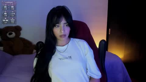 Snapshot of celestinepurple chatting on November 19, 8:20 pm Celestineeeeee online show from November 19, 8:20 pm