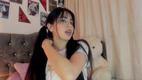 Snapshot of celestinepurple chatting on December 17, 4:29 am Celestineeeeee online show from December 17, 4:29 am