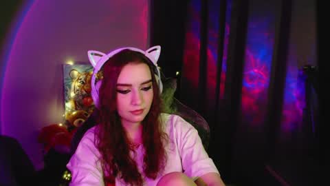Snapshot of celia_sensual_ chatting on June 24, 8:30 pm celia_sensual_ online show from June 24, 8:30 pm
