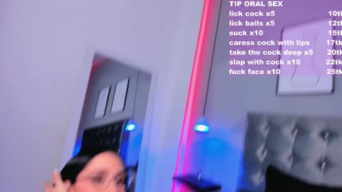 CelinaYHanck online show from January 19, 5:49 pm