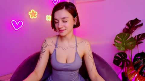  Celine  online show from April 12, 3:44 am