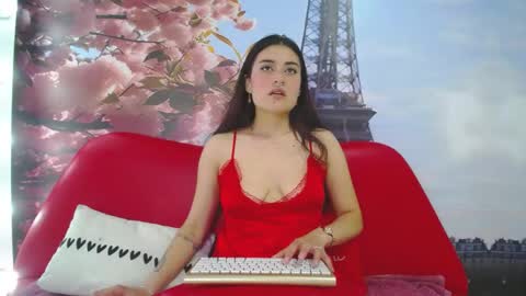       online show from April 28, 2:33 pm