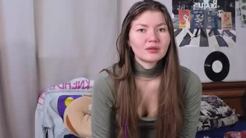 Snapshot of celineswiatkowski chatting on February 17, 8:33 am Nina online show from February 17, 8:33 am