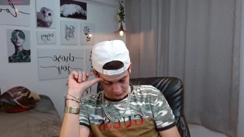 Snapshot of cerokershelby chatting on October 7, 8:06 pm Ceroke online show from October 7, 8:06 pm