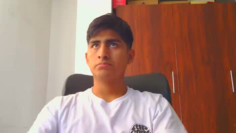 Snapshot of cesarex148 chatting on December 13, 8:15 pm Cesar online show from December 13, 8:15 pm