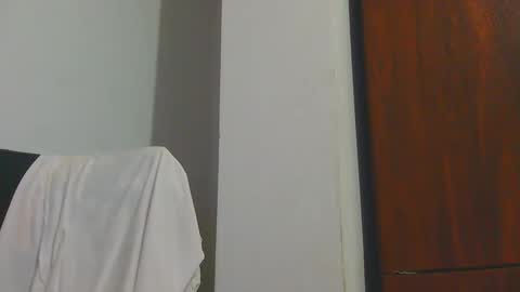 Snapshot of cesarex148 chatting on January 12, 12:28 am Cesar online show from January 12, 12:28 am