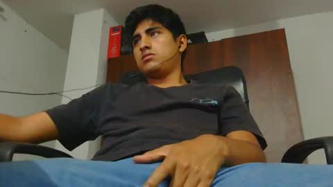 Snapshot of cesarex148 chatting on February 23, 3:02 am Cesar online show from February 23, 3:02 am